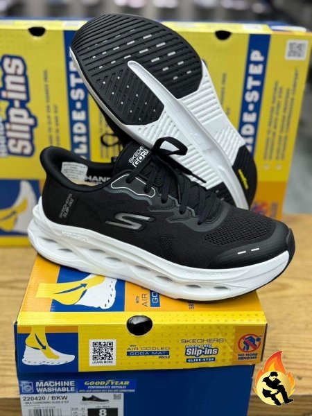 Skechers